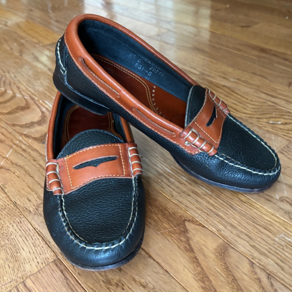 Dooney & Burke all-leather women’s loafers size 8 1/2 B